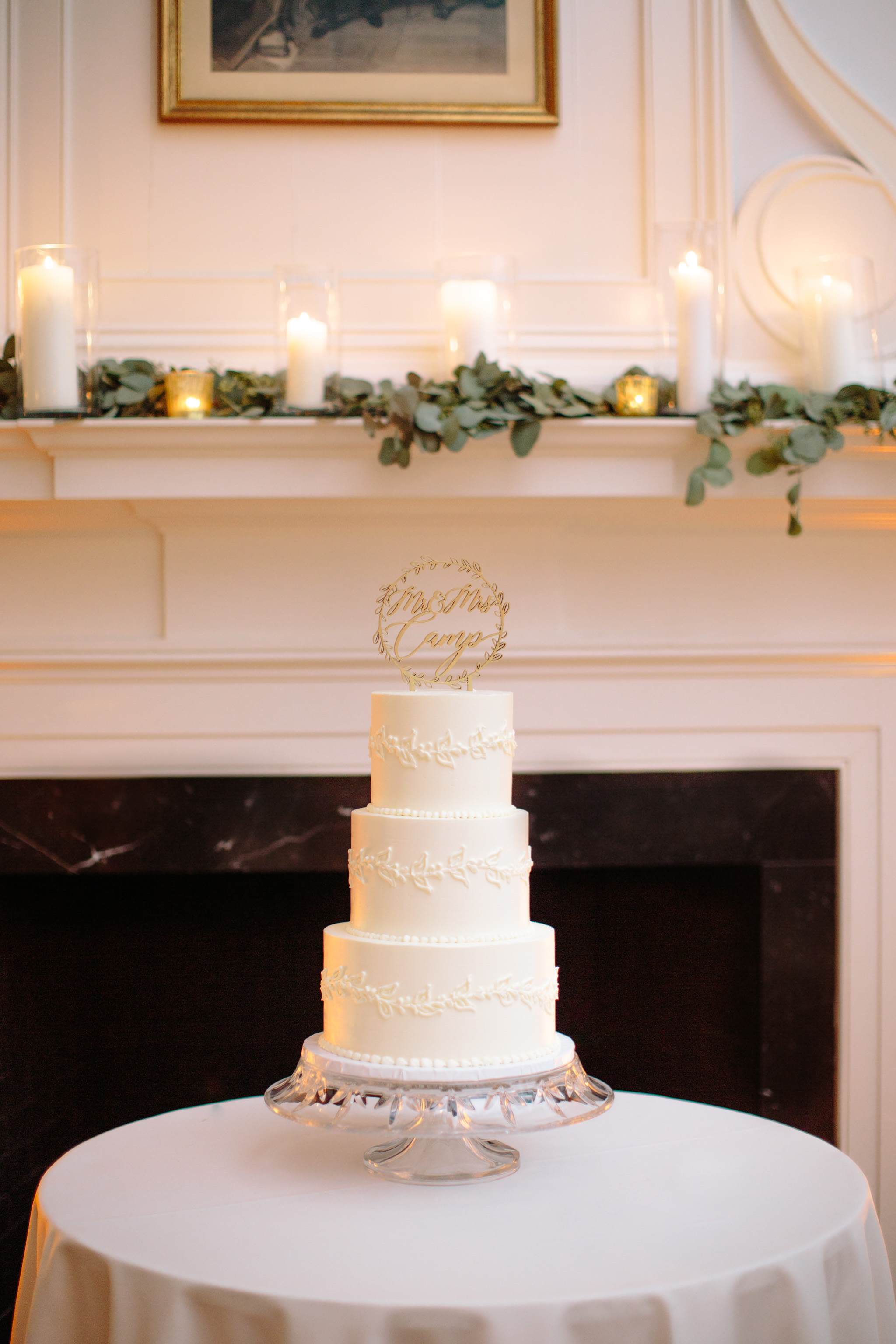 This classic all-white wedding cake tasted as good as it looked! Photo by luxury wedding photographer Rebecca Cerasani