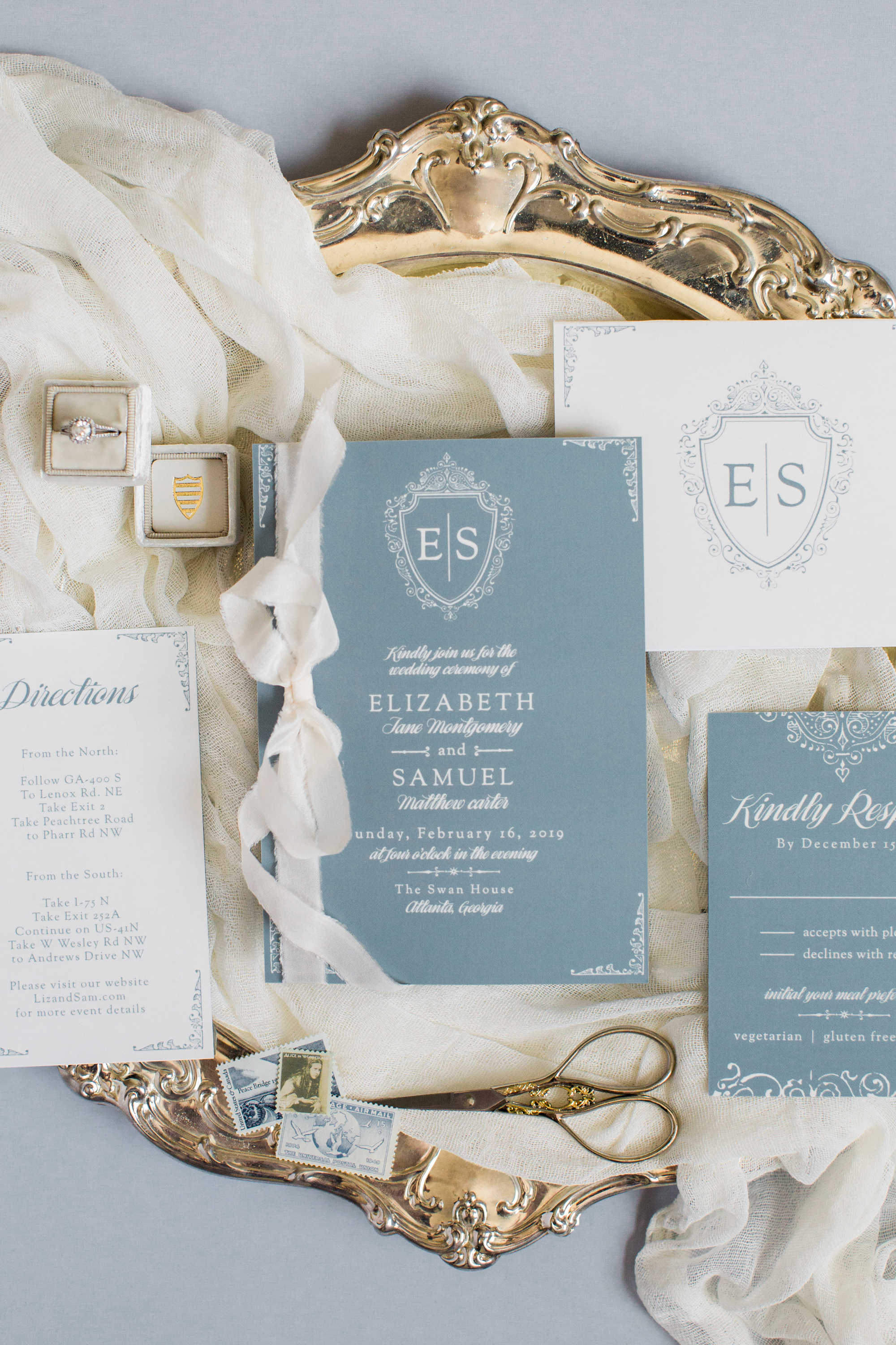 Who know Basic Invite has luxury wedding invitation designs?