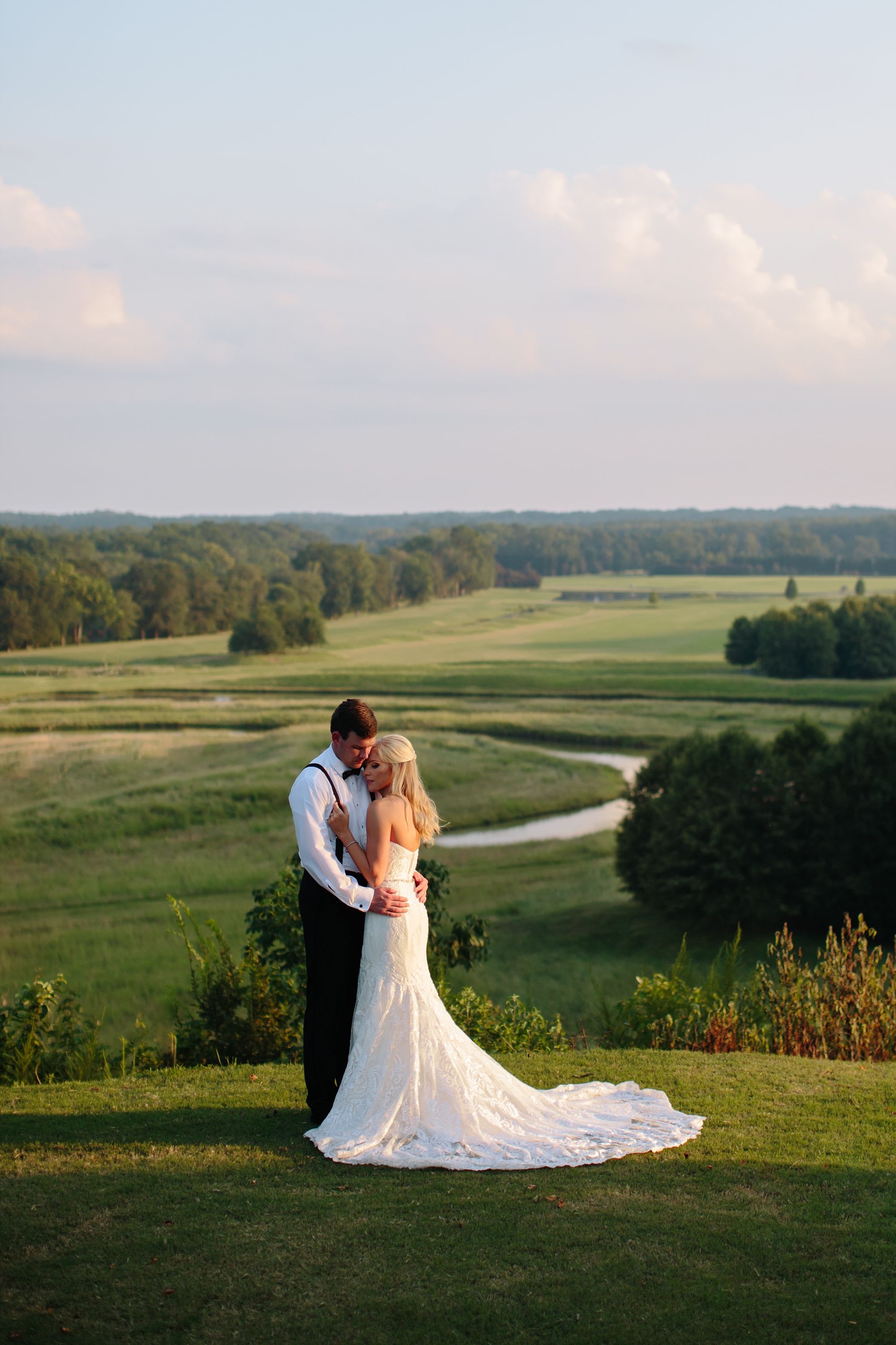 Romantic Bride and Groom Photos at Foxhall Resort by Atlanta Wedding Photographers Leigh and Becca